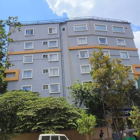 Olive Hotel Indiranagar By Embassy Group バンガロール エクステリア 写真